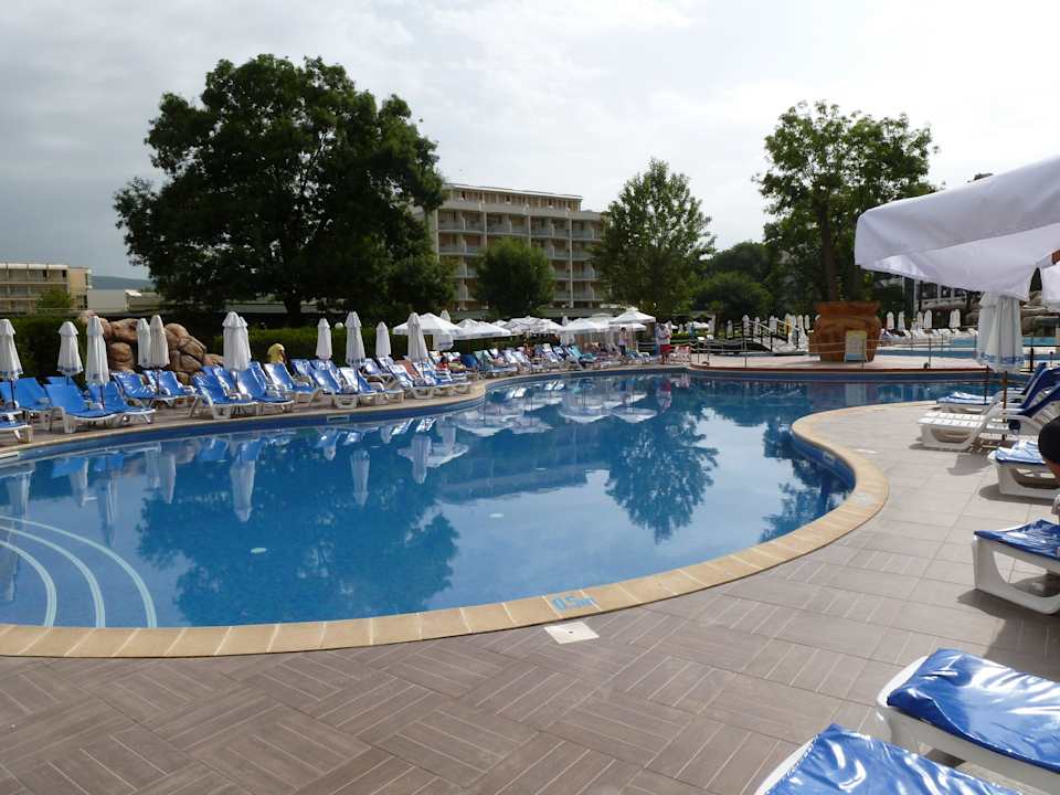 Pool mit Animation DAS Club Hotel Sunny Beach