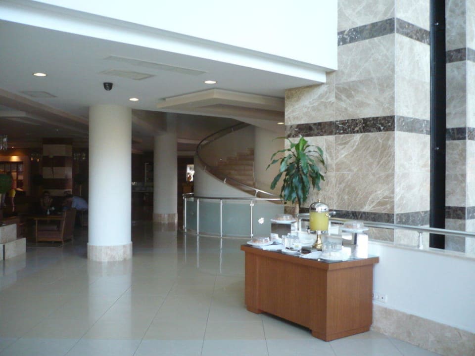 Lobby Sherwood Exclusive Lara