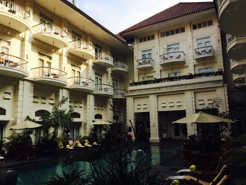 Inner couryard The Phoenix Hotel Yogyakarta