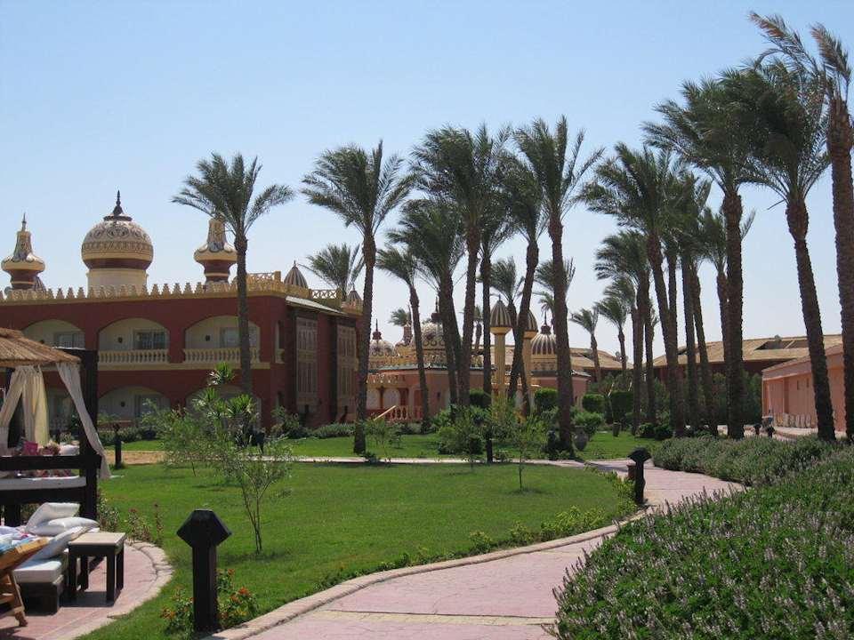 Территория отеля Pickalbatros Alf Leila Wa Leila Resort - Neverland Hurghada