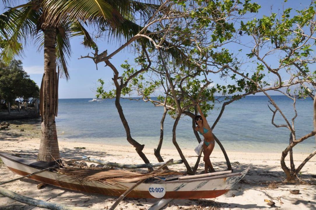 Пляж рядом с отелем Hotel La Estrella Beach Resort