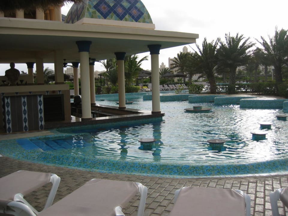 Poolbar Hotel Riu Karamboa