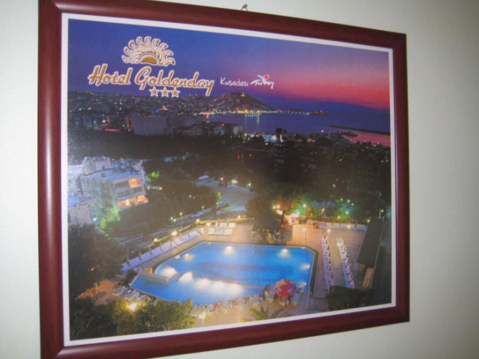 Картина в номере Hotel Golden Day