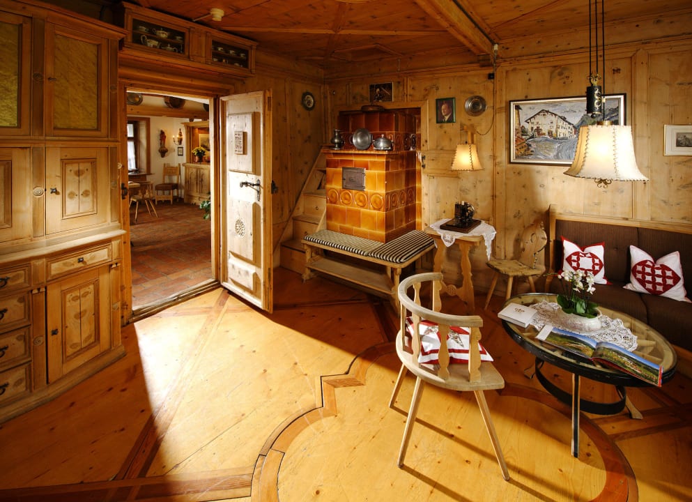 Engadiner Stube Relais & Châteaux Schlosshotel Chastè - Scuol Tarasp