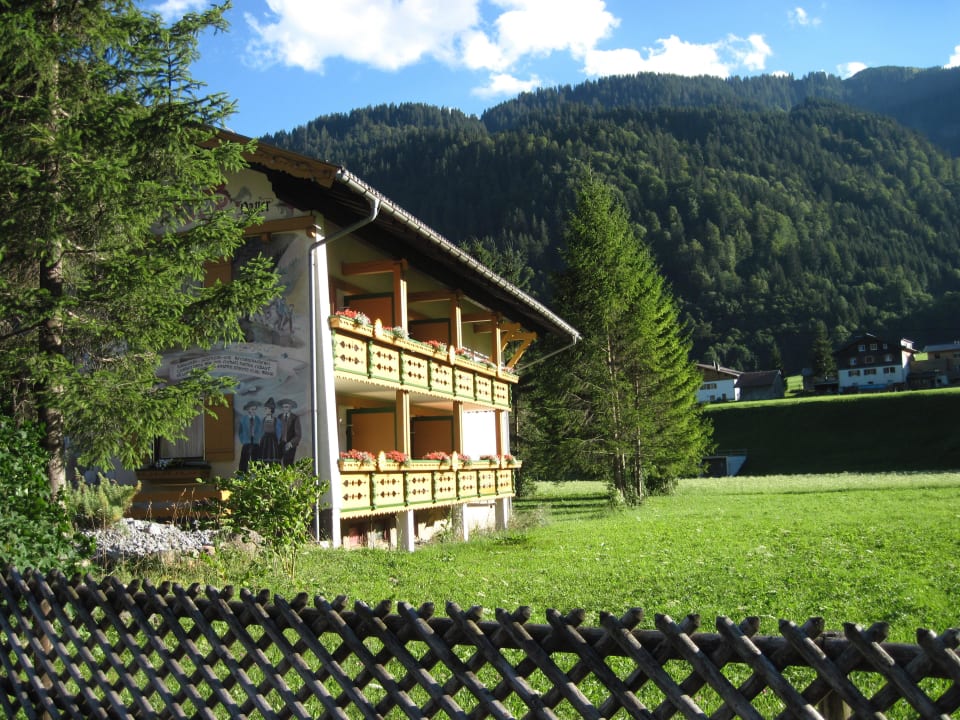 Seitenansicht / App. mit Balkonen Pension & Ferienwohnung Solaria