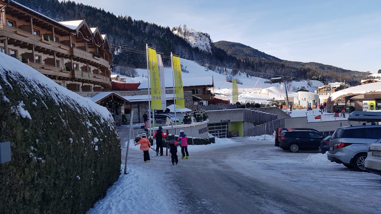 Außenansicht Hotel Riederalm