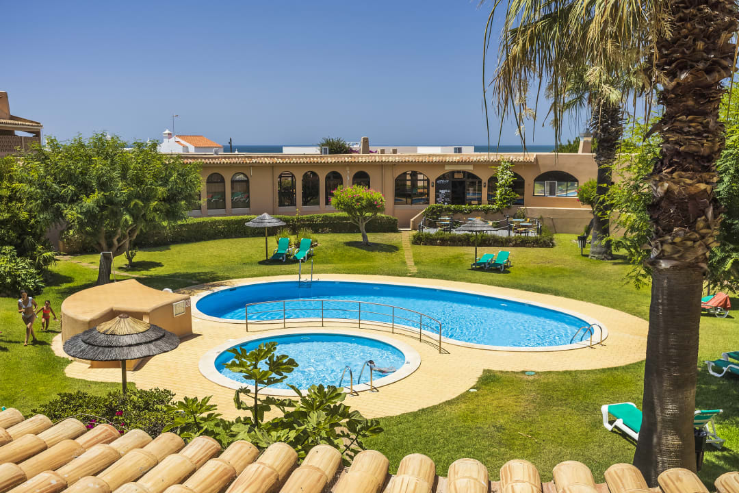 Pool Clube Maria Luisa