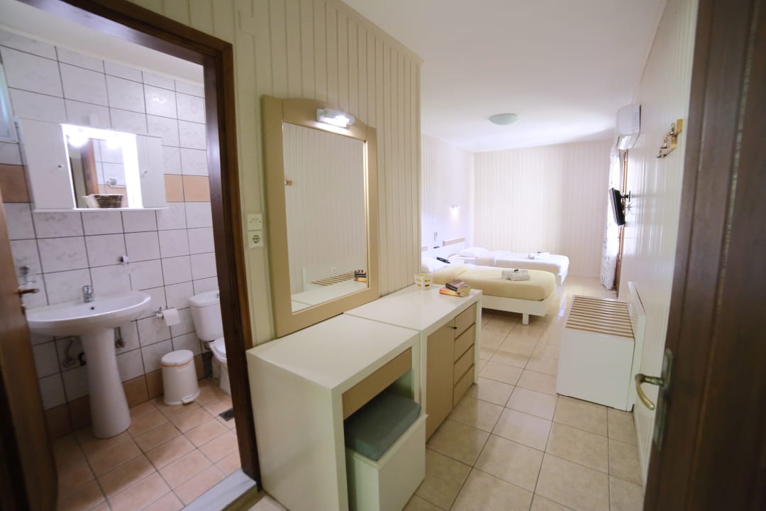 Zimmer Hotel Idi