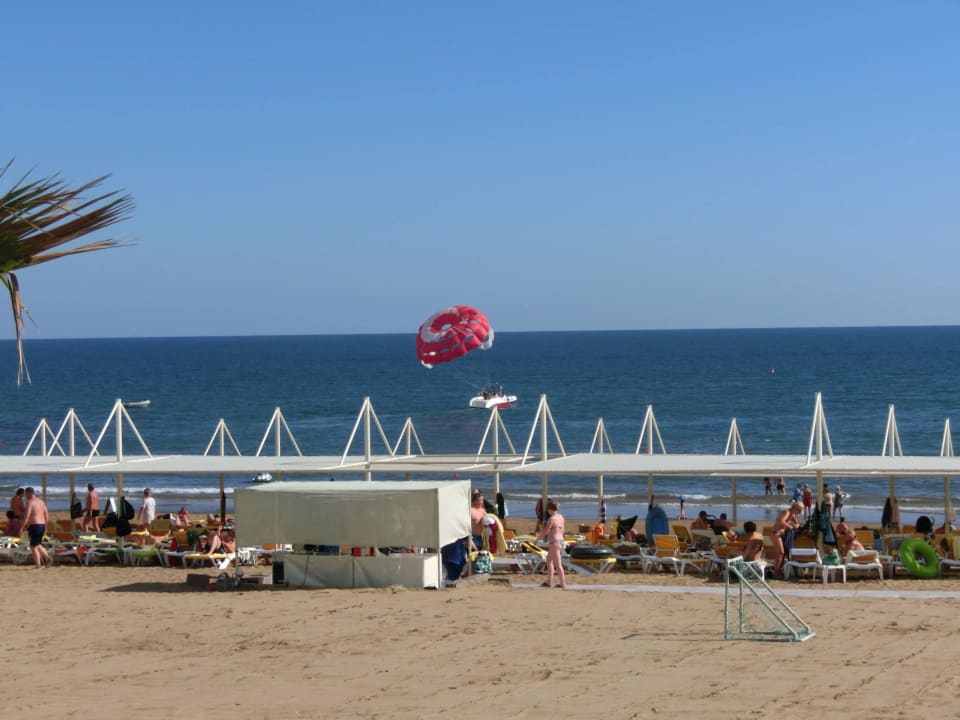 Strand Hotel Victory Resort