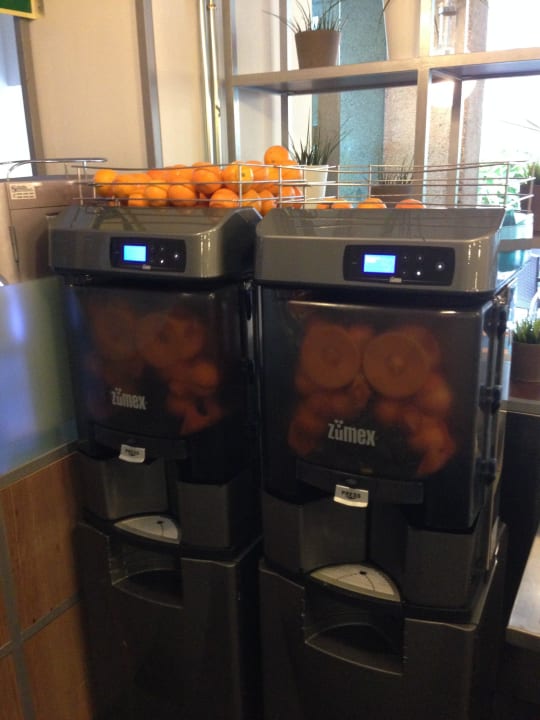 Frühstück- Frischer Orangensaft Salobre Hotel Resort & Serenity