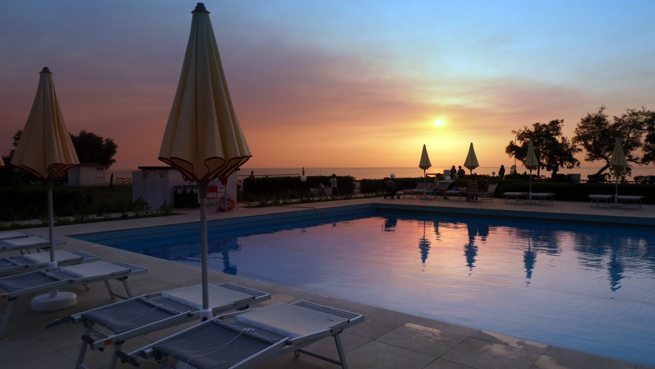 Pool VOI Tropea Essentia