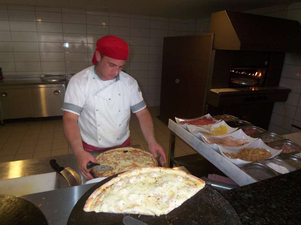 Pizzabäcker - frisch zubereitet Villa Side Residence