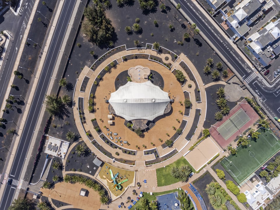 Sport & Freizeit Hotel THB Tropical Island