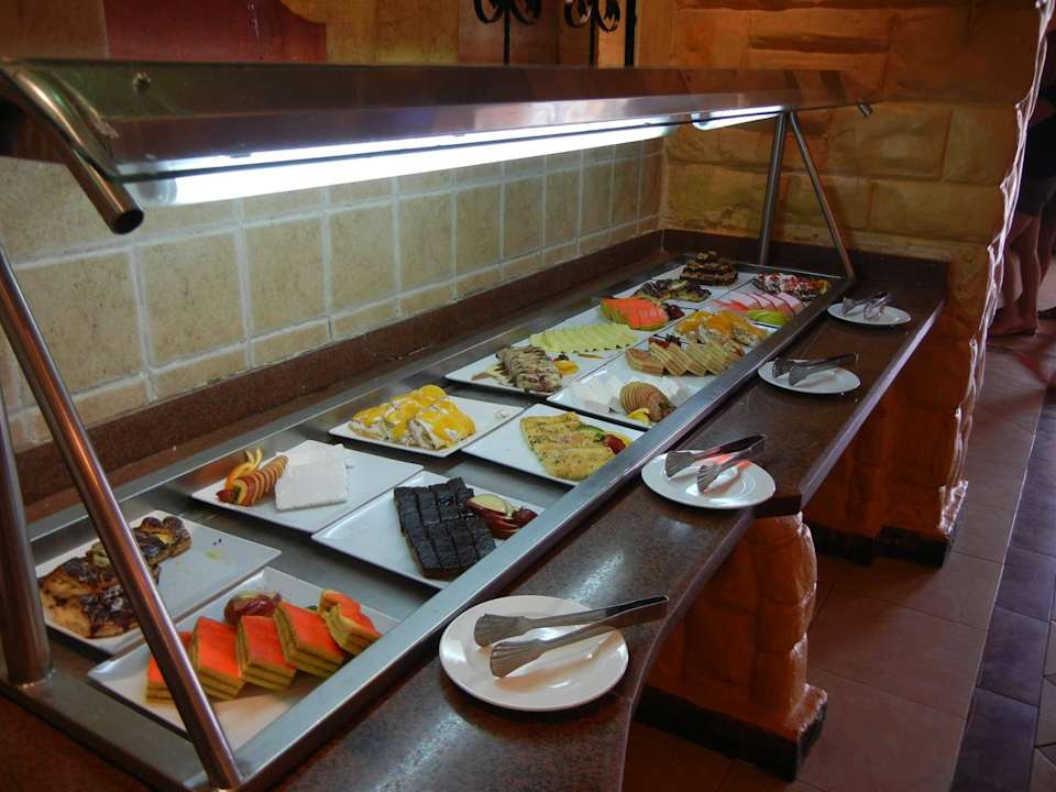 Leckere Kuchen zum Nachtisch Pickalbatros Alf Leila Wa Leila Resort - Neverland Hurghada