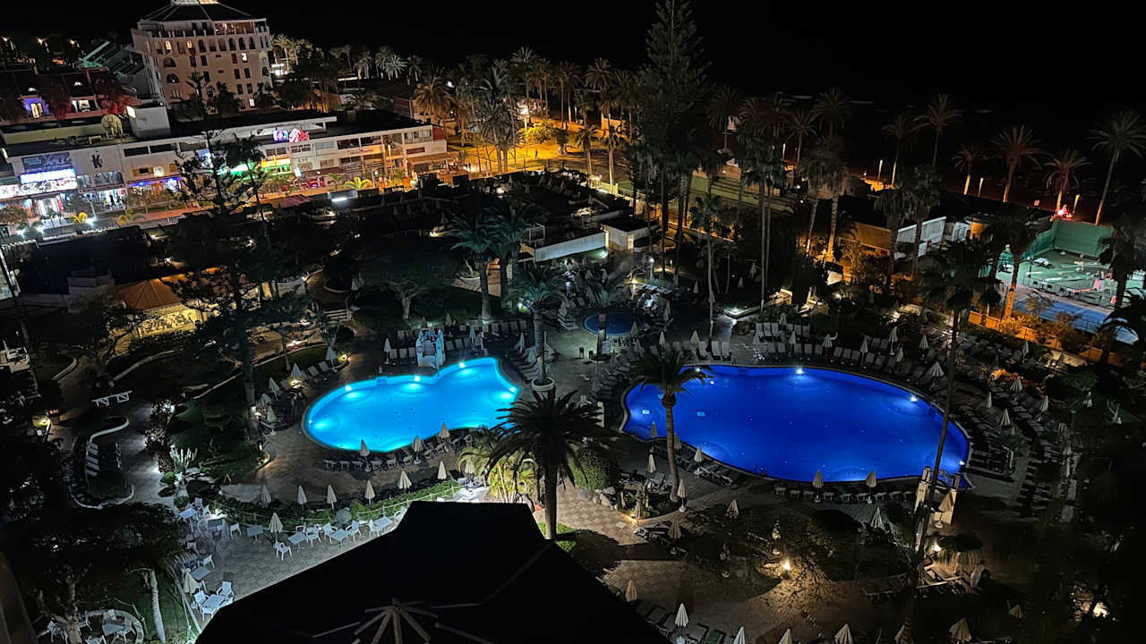 Pool H10 Las Palmeras