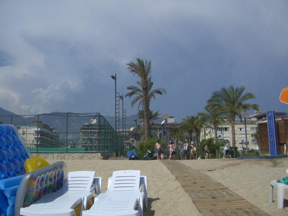 Strand Hotel Kleopatra Bebek