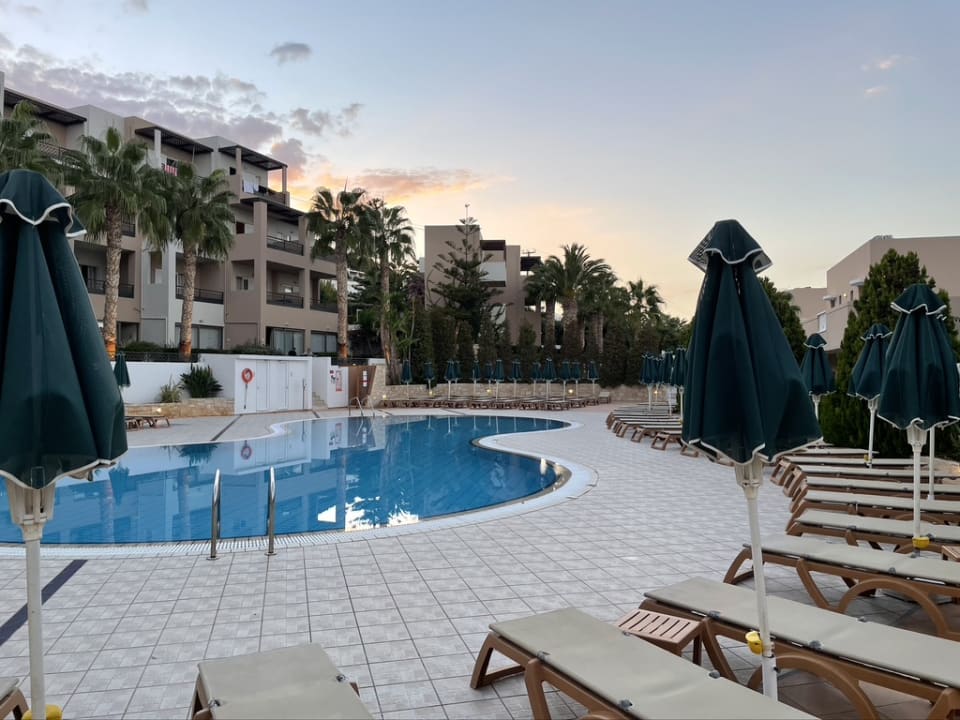 Pool Grand Hotel Holiday Resort