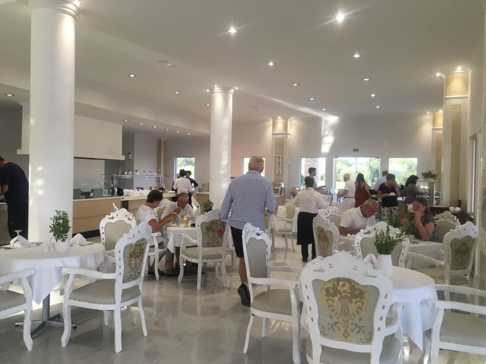 Gastro Sandy Villas Resort