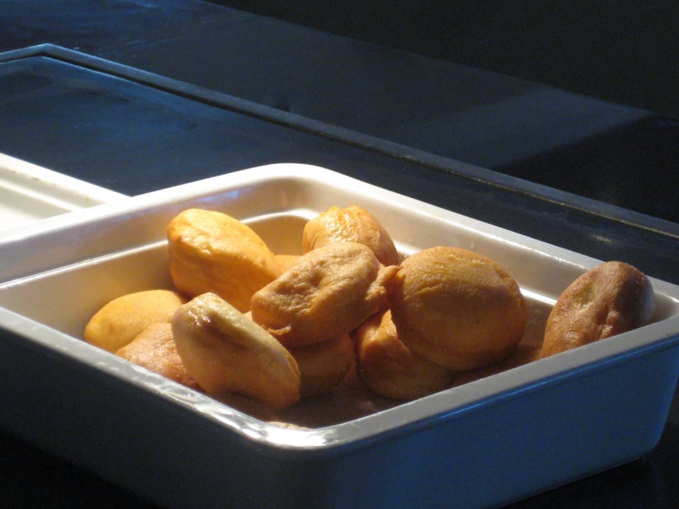 Täglich frische Krapfen zum Frühstück Valamar Parentino Hotel
