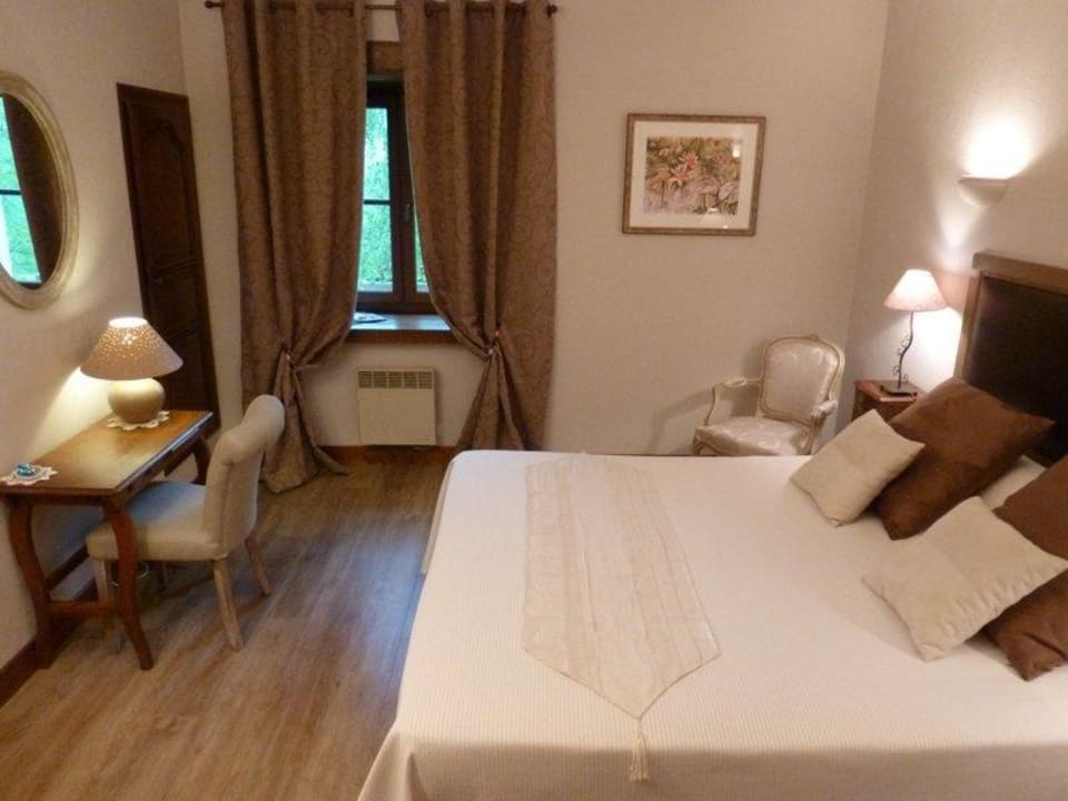La chambre Château de Laborde Hotel Château de Ribourdin