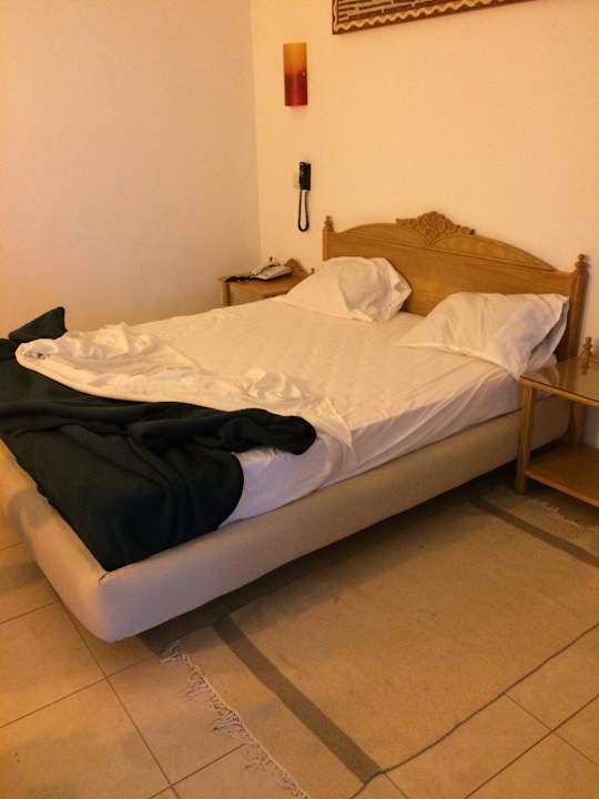 Nicht gemachte Zimmer bei Einzug Mahdia Beach & Aquapark