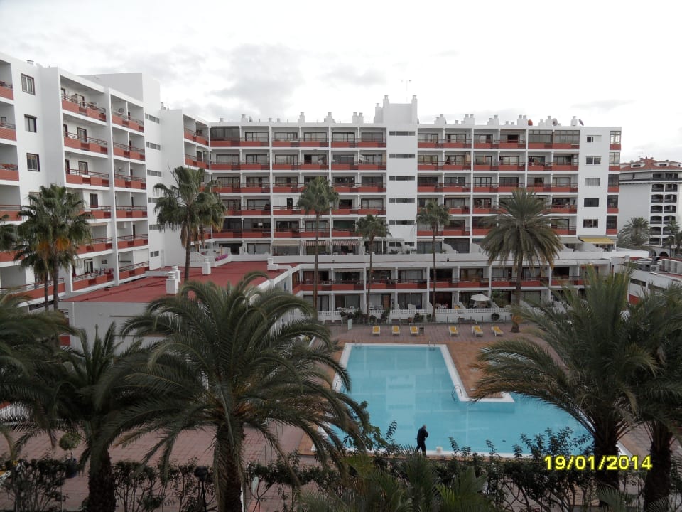 Der Blick geradeaus vom Balkon Bull Escorial & Spa