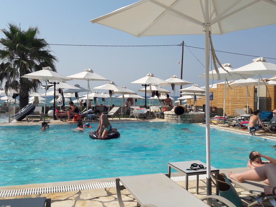 Pool Acharavi Beach Hotel