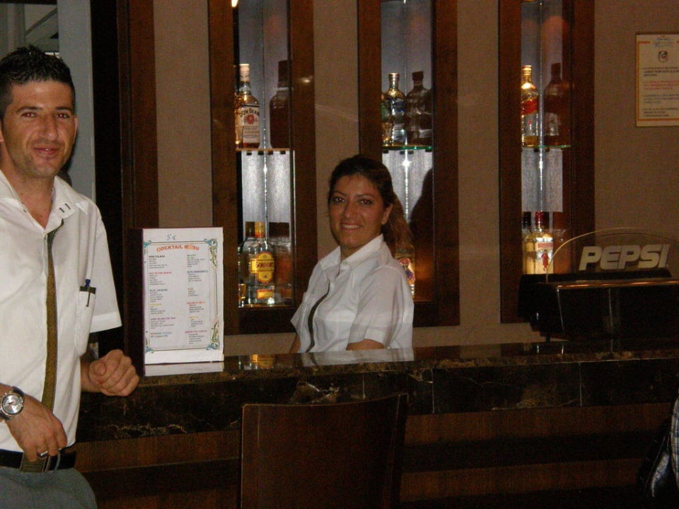 Freundliches Servicepersonal an der Lobbybar Side Mare Resort & Spa
