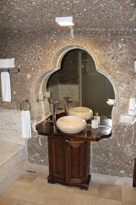 Bad Zimmer 8 Erenbey Cave Hotel