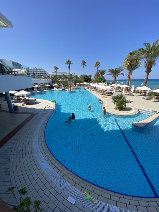 Pool Hotel Sunrise Beach