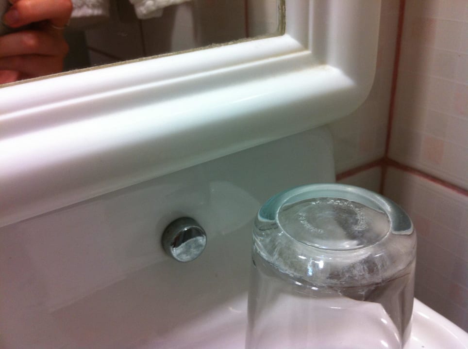 Glas im Bad (Zimmer1) Hotel Kutberk