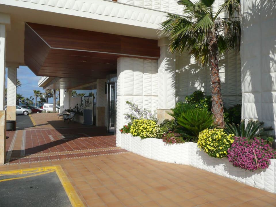 Hoteleingang Hotel Riu Palace Tres Islas