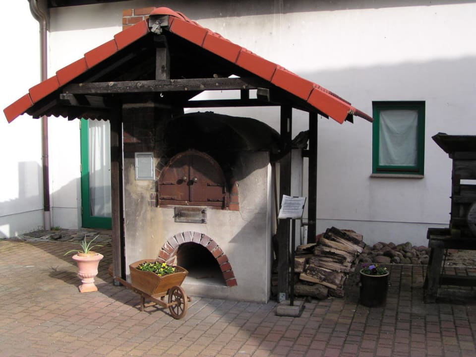 Steinbackofen im Hof Landhotel Keck