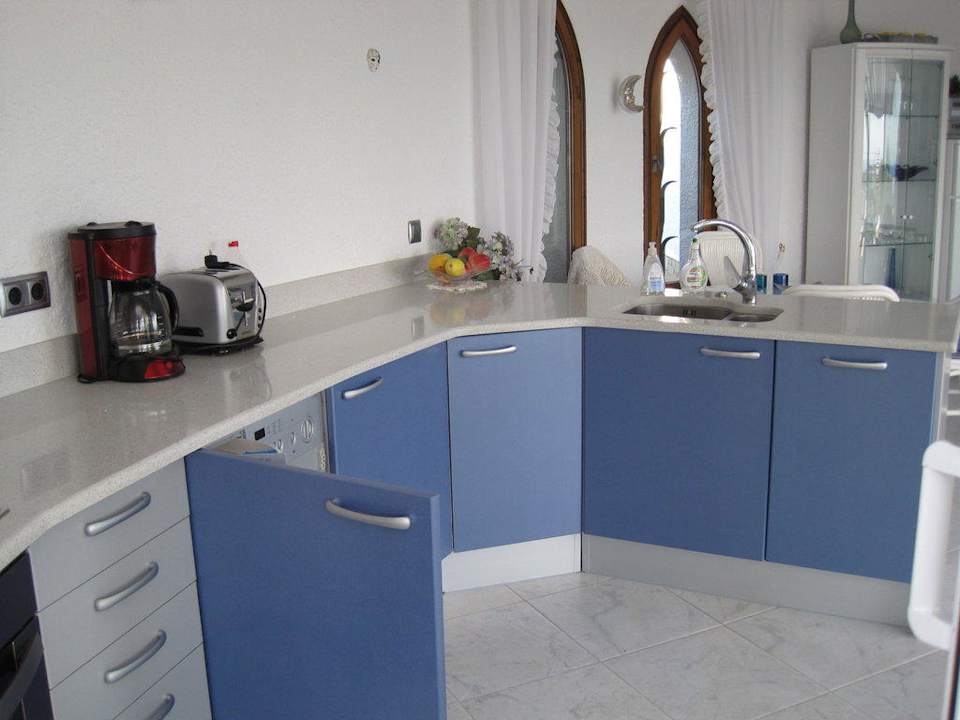 Die schicke, neuwertige Küche im Wohnraum Ferienhaus Casa Jaro