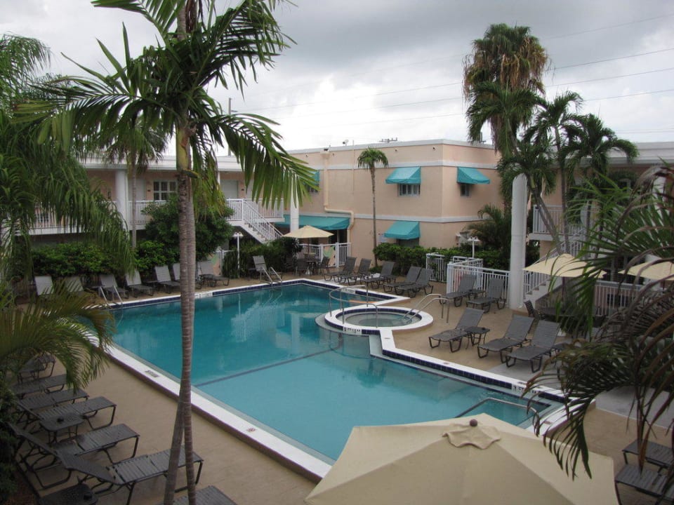 Pool am Tag Best Western Plus Hibiscus Motel