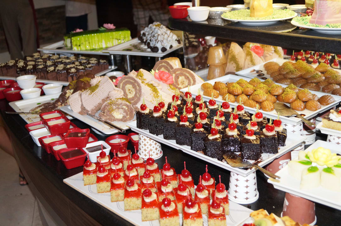 Desserts Side Prenses Resort & Spa