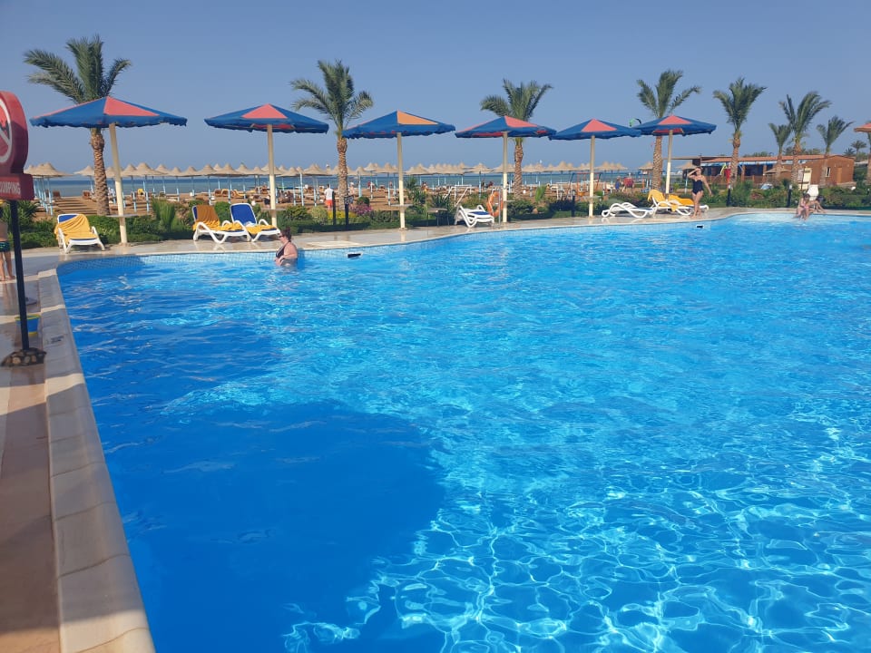 Pool Rewaya Inn Resort