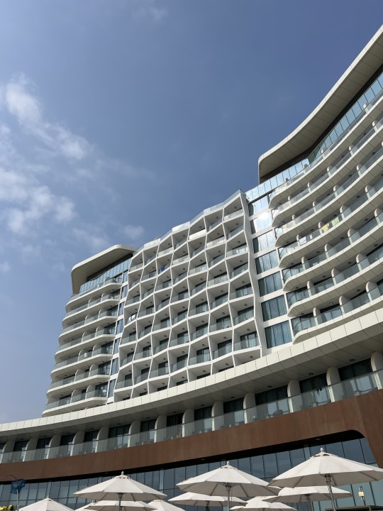 Außenansicht Hampton by Hilton Marjan Island