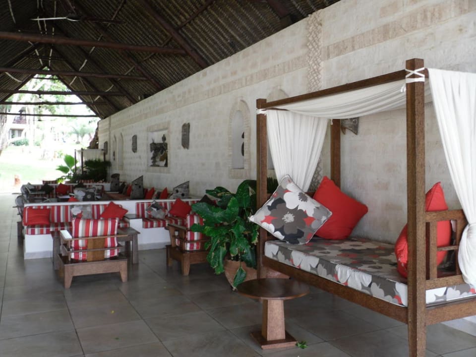 Relaxzone im Maridadi Baobab Beach Resort & Spa