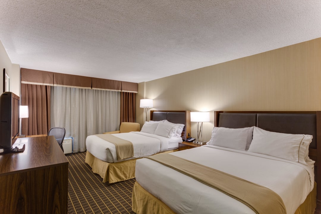 Double Queen Hotel Holiday Inn Expess Washington DC SW Springfield