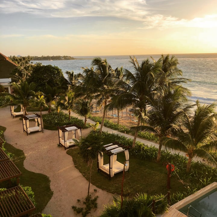 Sonnenaufgang von der Dachterrasse Akumal Bay Beach & Wellness Resort