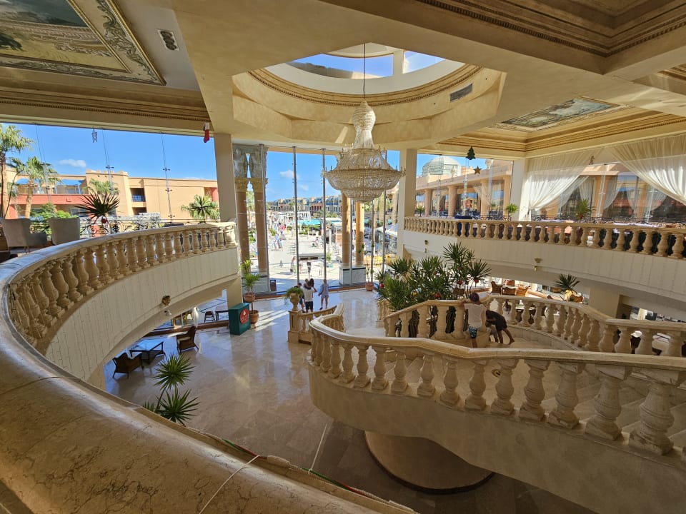 Lobby Hotel Titanic Palace