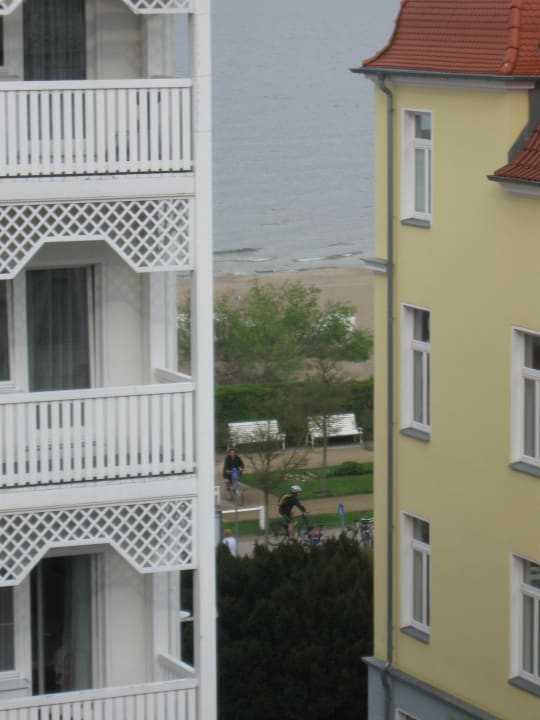 Blick auf die Ostsee vom Wohnzimmer aus rechts Villa Sommerfreude