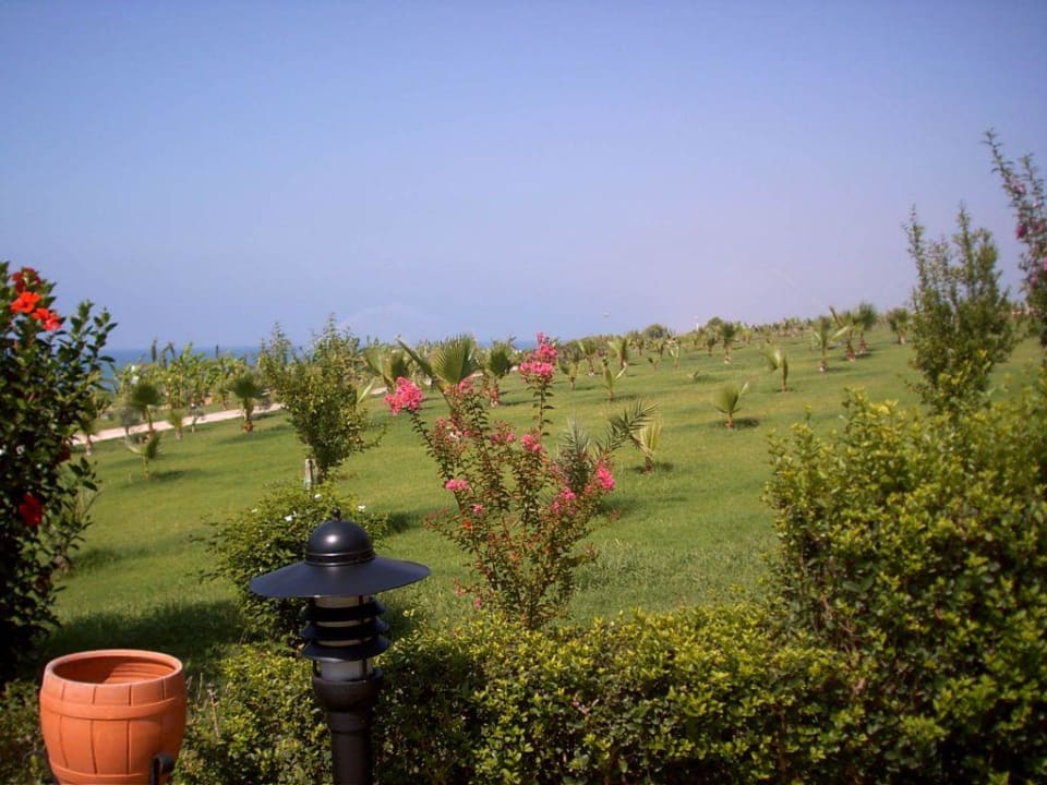 kleiner Teil der wunderschönen Gartenanlage Alba Resort Hotel