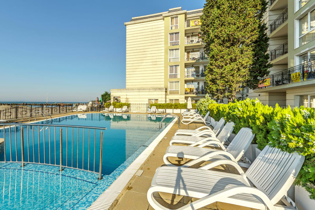 Pool Festa Pomorie Resort