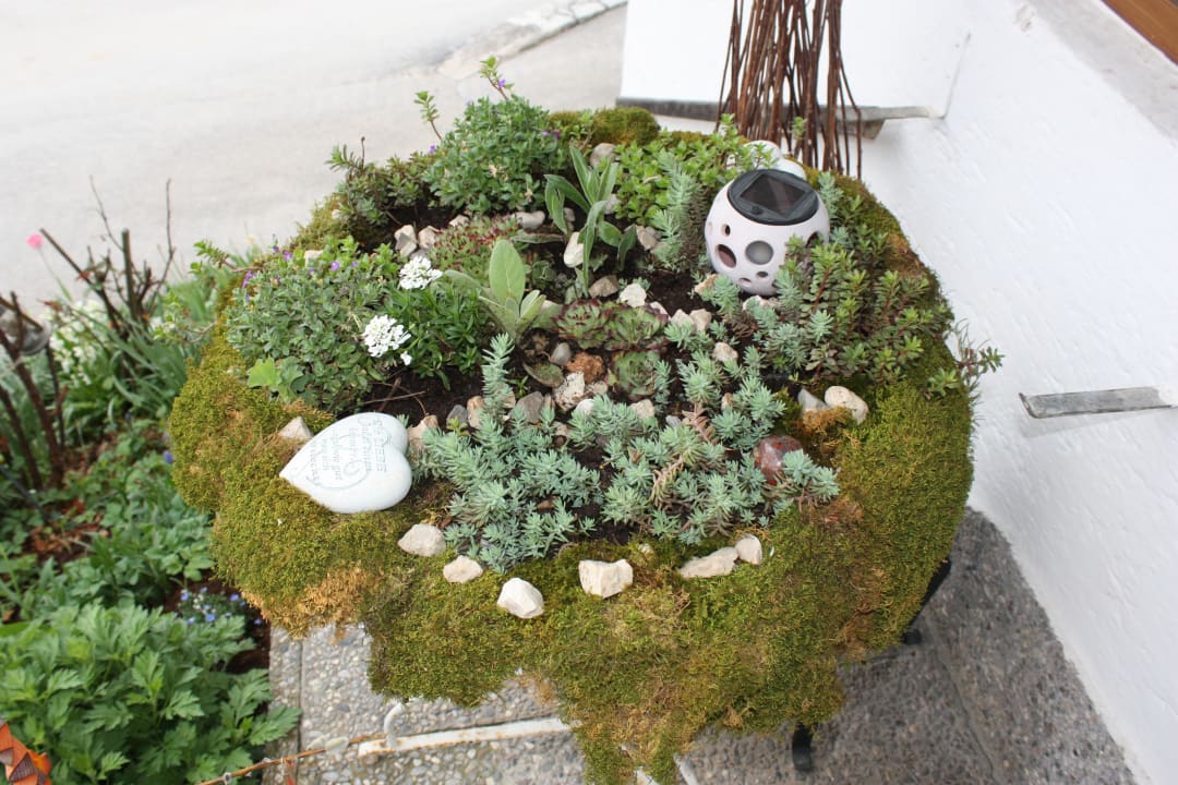 Steingartentisch ist fertig Ferienwohnungen Wiesenlehen