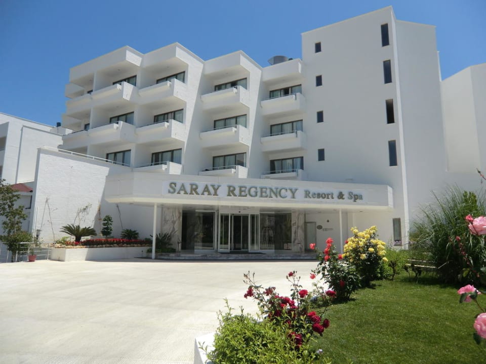Eingang Saray Regency Asteria Collection Side