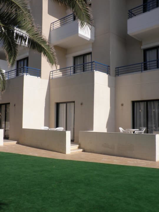 Terrasse Queen's Bay Hotel