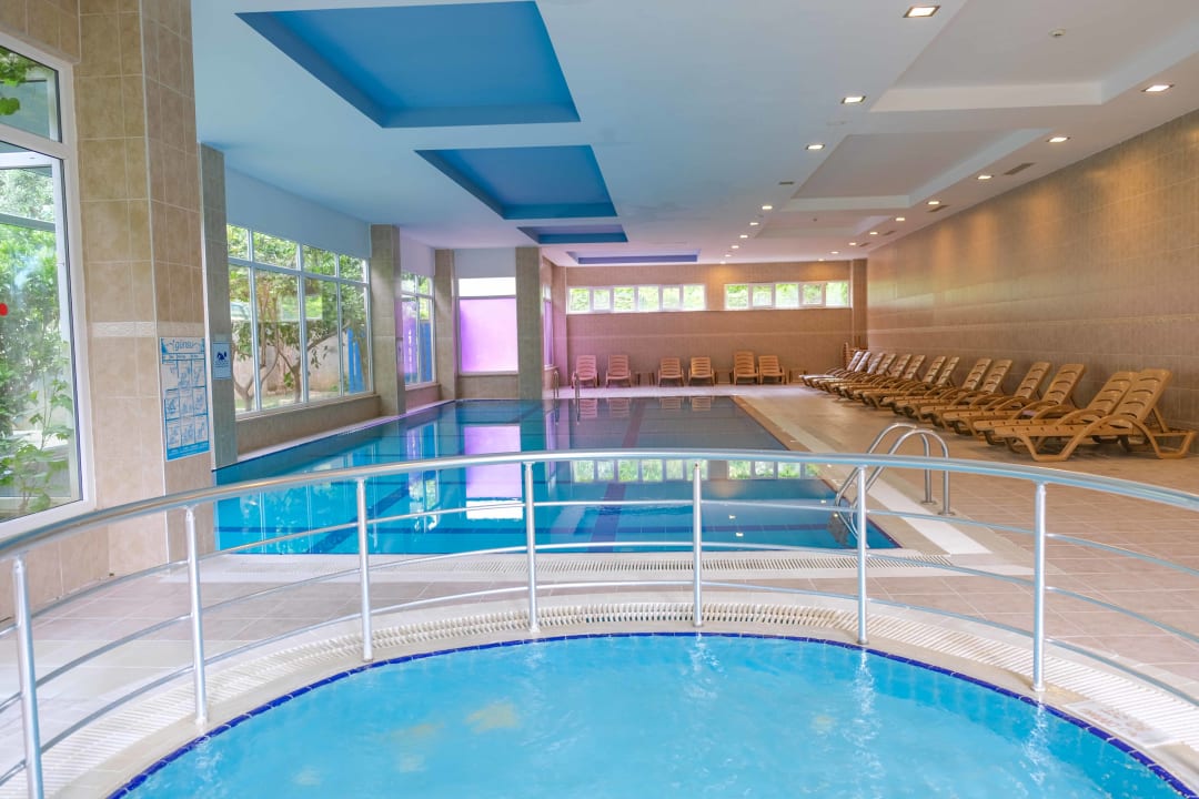 Pool Telatiye Resort