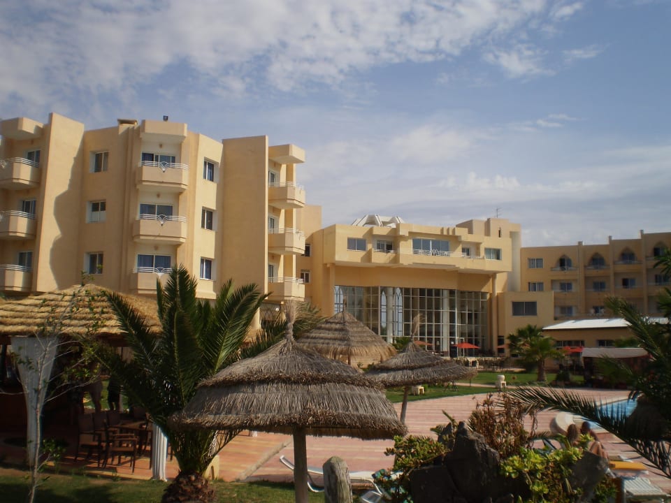 Внутрений двор Skanes Serail Aquapark